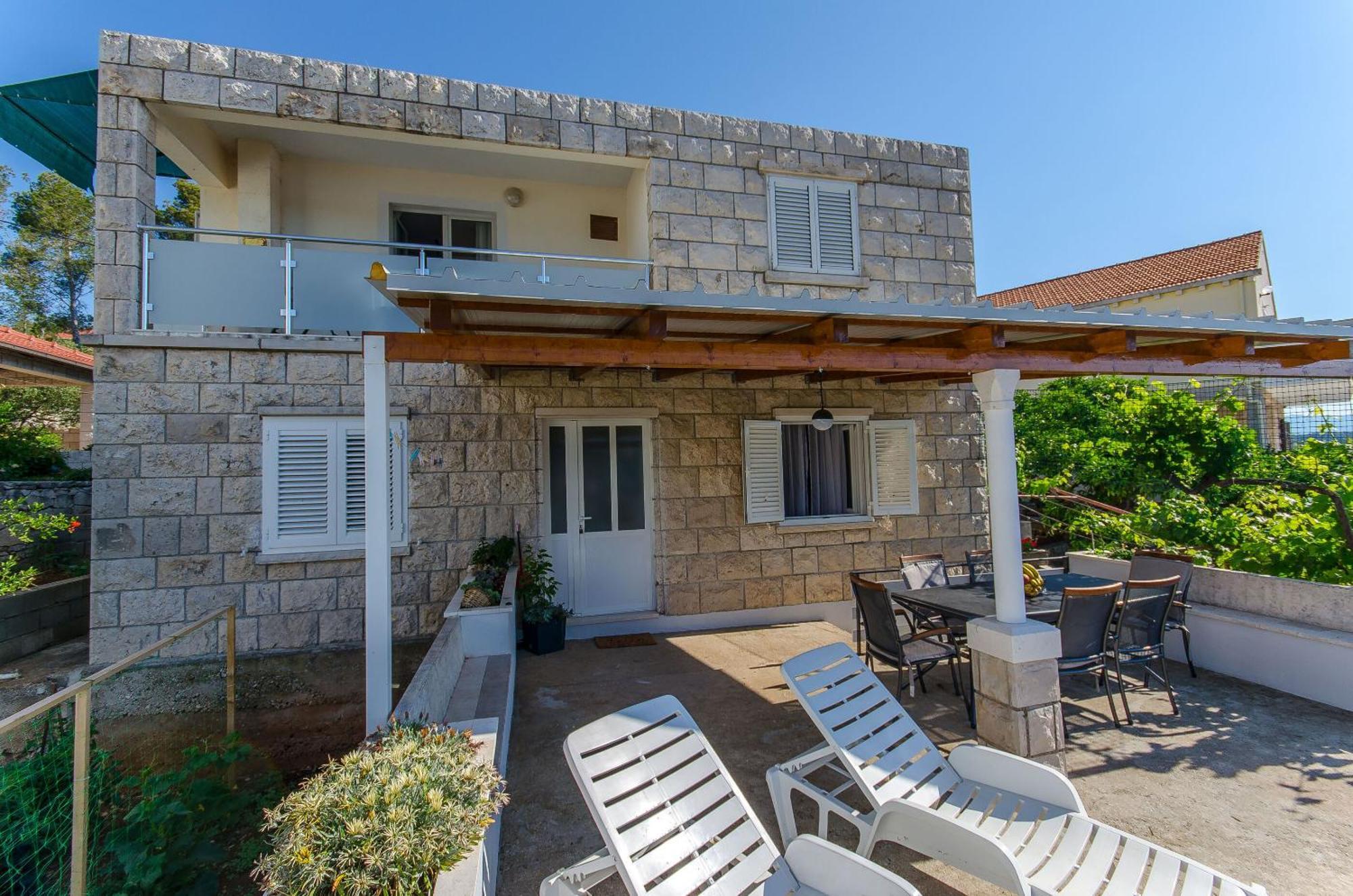 Apartment Sunny Lumbarda